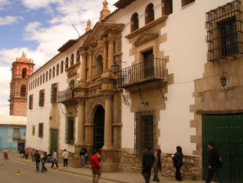 Fachada de la Casa de la Moneda en Potosí.